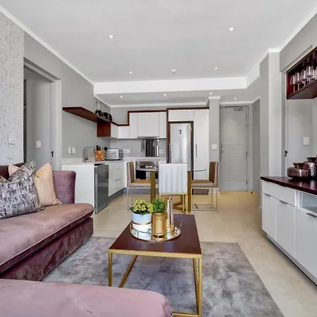 Executive And Spacious Apartments In Masingita Towers Sandton Johannesburg Exterior photo